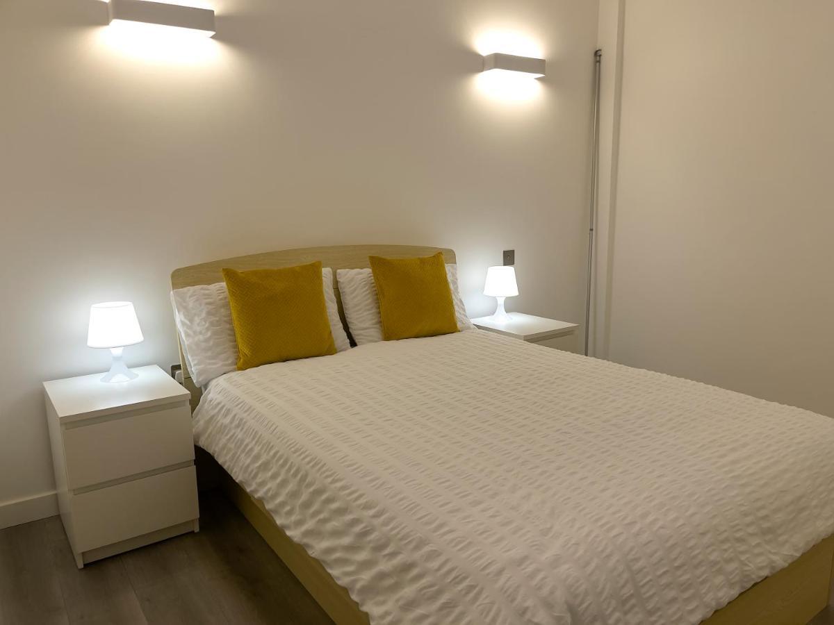 Lovely 2 Double Bedroom Flat With Free Parking - At The Atrium Mk Milton Keynes Exteriör bild